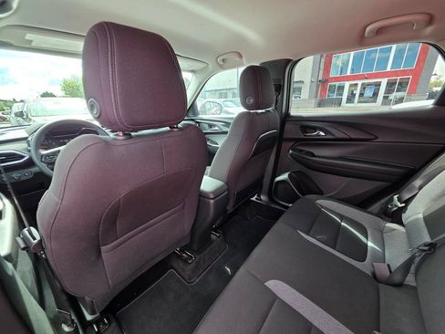 Used 2023 Chevrolet TrailBlazer LT FWD image 25