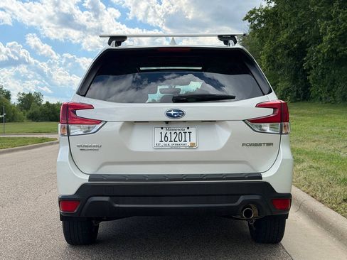 Used 2022 Subaru Forester Premium w/ Popular Package #1 AWD/4WD image 4