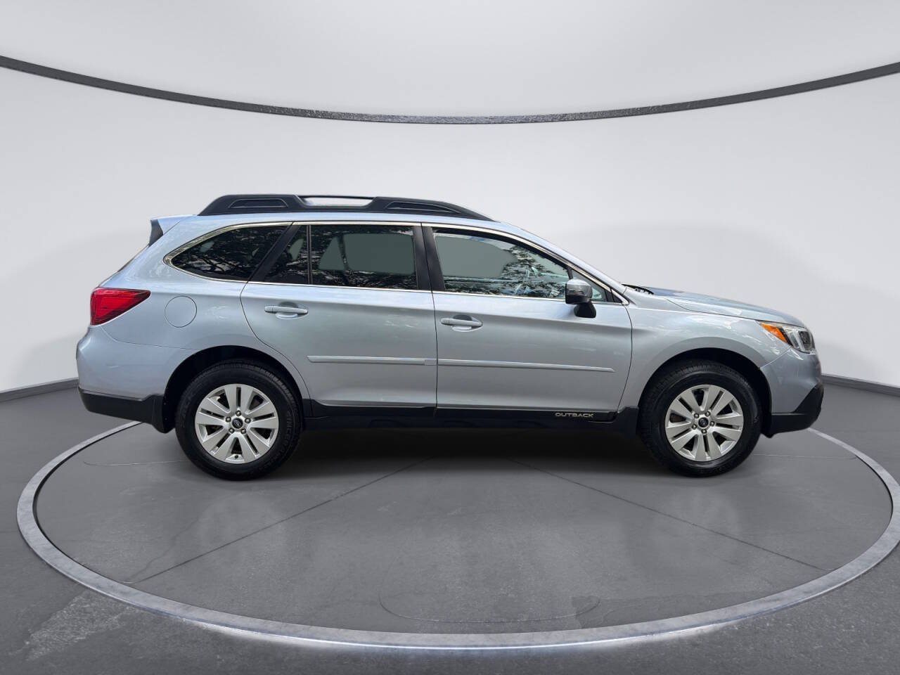 Used 2016 Subaru Outback 2.5i Premium AWD/4WD image 4