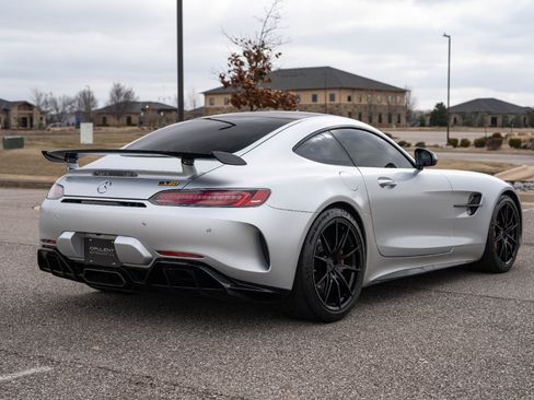 Used 2018 Mercedes-Benz AMG GT R image 5