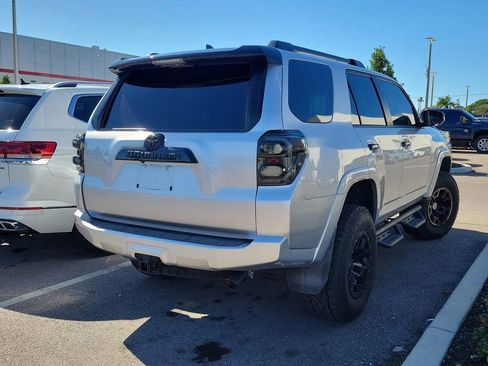 Used 2021 Toyota 4Runner Venture image 7