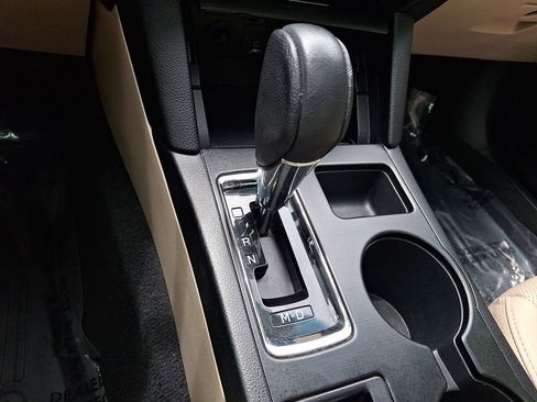 Used 2019 Subaru Outback 2.5i Limited AWD/4WD image 16
