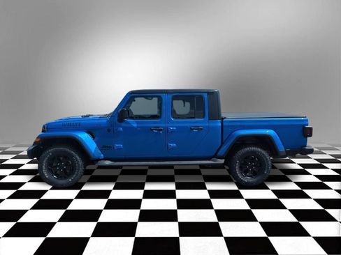 Used 2021 Jeep Gladiator Sport AWD/4WD image 4