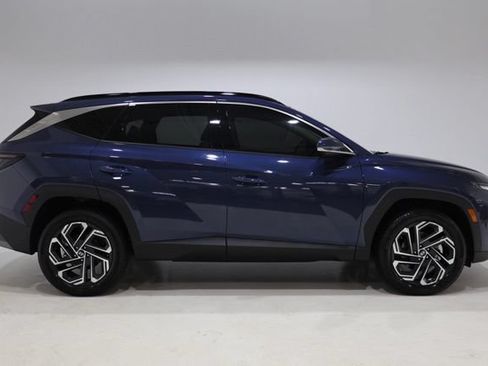 Used 2025 Hyundai Tucson Limited AWD/4WD image 8