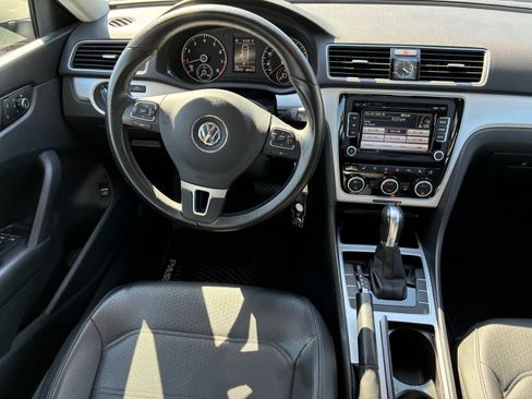Used 2012 Volkswagen Passat 2.5 SE FWD image 19