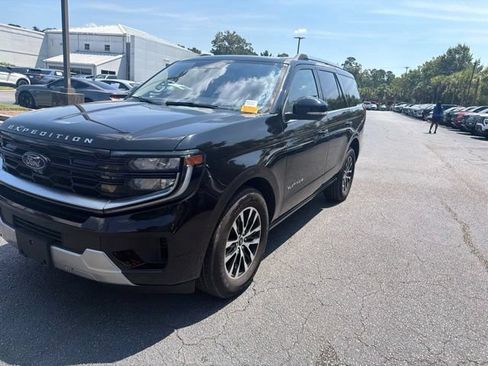 Used 2025 Ford Expedition Platinum AWD/4WD image 14