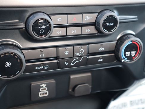 New 2025 Ford F150 XL w/ Equipment Group 103A High image 25