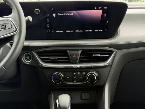 Used 2025 Buick Encore GX Preferred FWD image 17