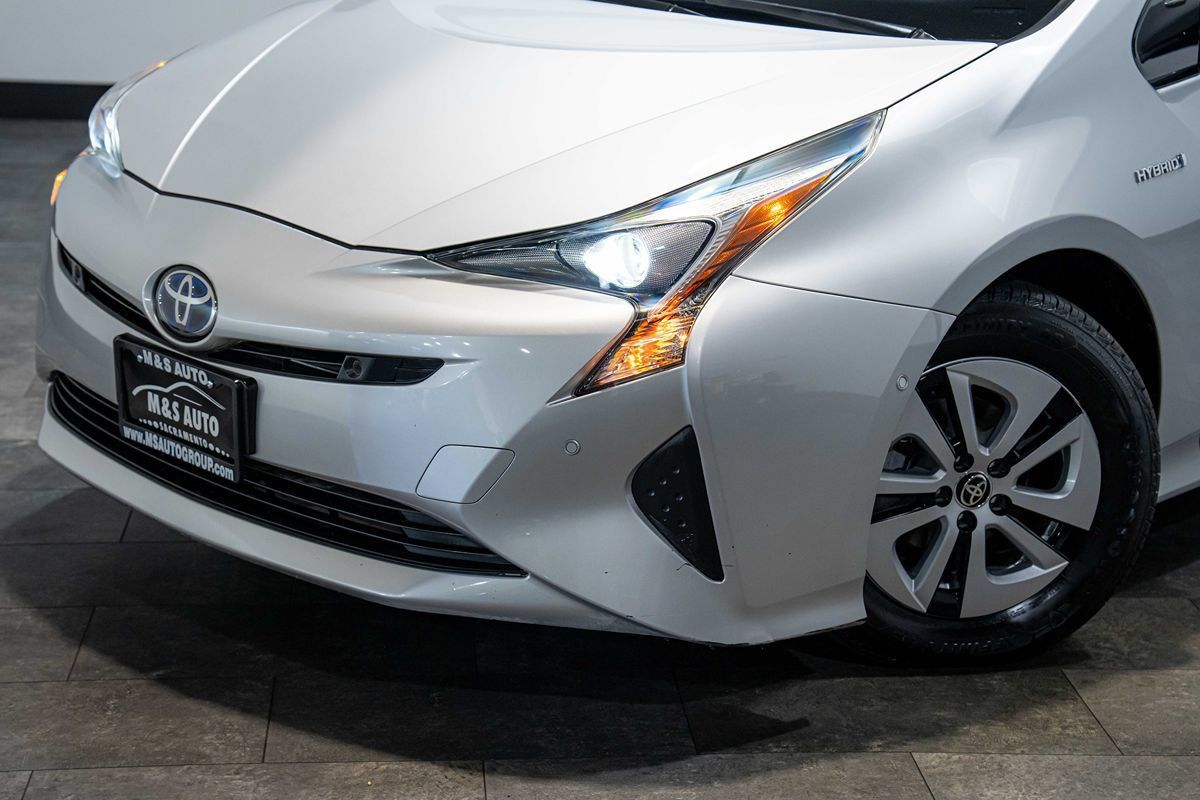 Used 2017 Toyota Prius Two w/ Prius Two Safety Plus Package FWD image 24
