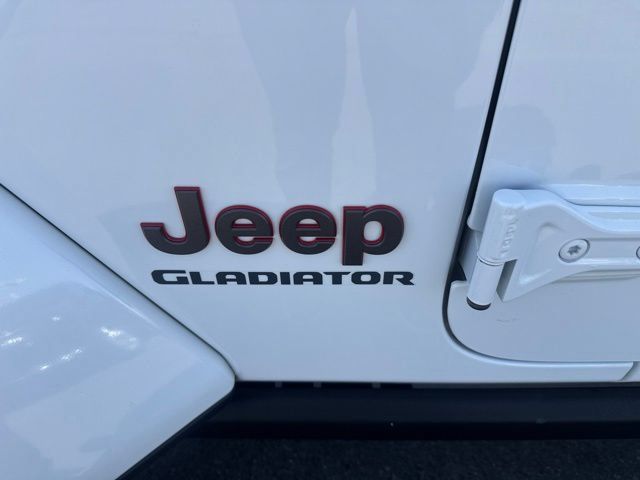 Used 2022 Jeep Gladiator Rubicon w/ LED Lighting Group AWD/4WD image 35