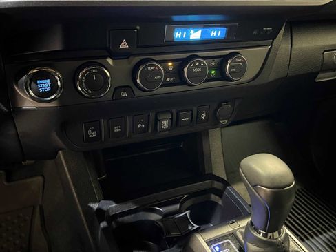 Certified 2023 Toyota Tacoma TRD Off-Road image 19