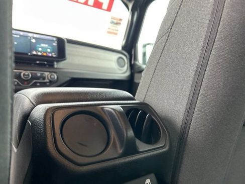 Used 2024 Jeep Wrangler Sport S image 44