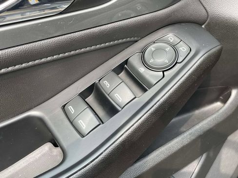 Used 2023 Chevrolet Traverse LT FWD image 21