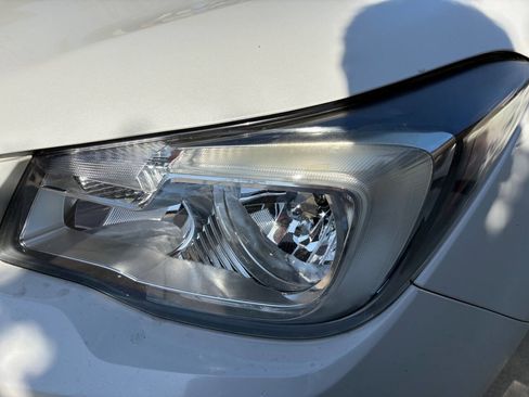 Used 2018 Subaru Forester 2.5i AWD/4WD image 32