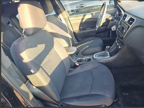 Used 2013 Chrysler 200 Touring image 16