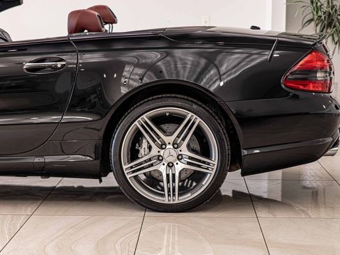 Used 2011 Mercedes-Benz SL 63 AMG SL 63 AMG w/ Premium I Pkg image 8