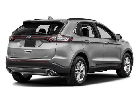 Used 2018 Ford Edge Titanium AWD/4WD image 2