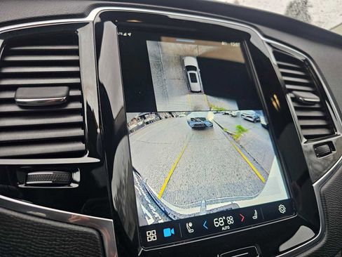 Certified 2025 Volvo XC90 T8 Plus w/ Protection Package Premier image 33