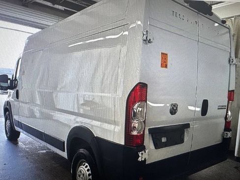 Used 2025 RAM ProMaster 2500 FWD image 2
