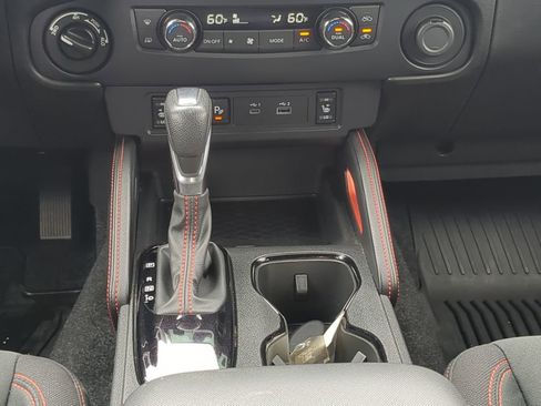 Used 2023 Nissan Frontier PRO-4X w/ Pro Convenience Package image 16