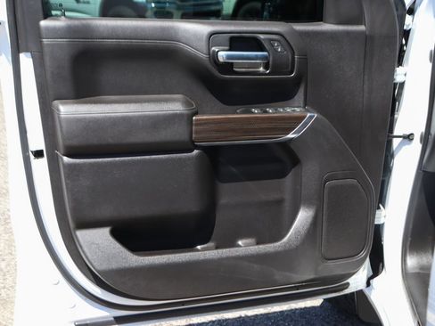 Used 2022 Chevrolet Silverado 1500 LT RWD image 15