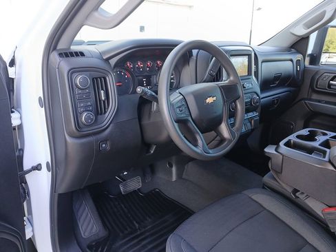 Certified 2025 Chevrolet Silverado 2500 Custom w/ Custom Value Package image 10