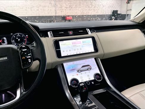 Used 2019 Land Rover Range Rover Sport HSE AWD/4WD image 9