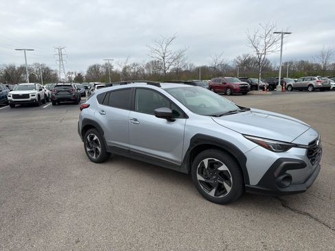 Certified 2024 Subaru Crosstrek 2.5i Limited w/ Crosstrek Mirror Package image 8