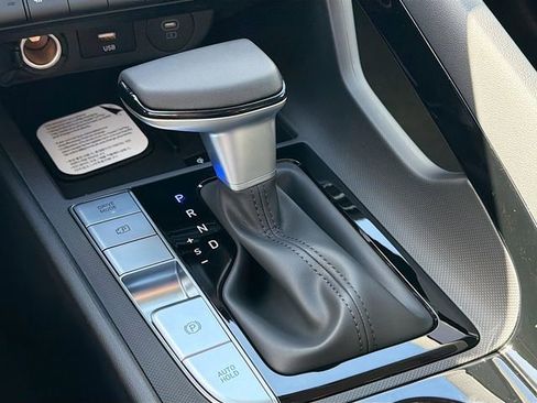 New 2026 Hyundai Elantra Limited image 17