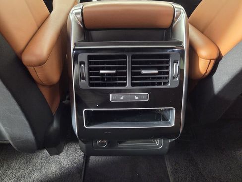 Used 2016 Land Rover Range Rover Sport Supercharged AWD/4WD image 25