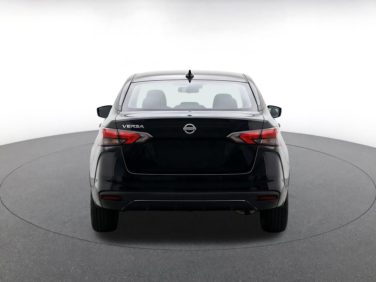 Used 2025 Nissan Versa SV FWD image 7