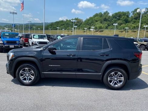 Used 2026 GMC Terrain Elevation AWD/4WD image 2