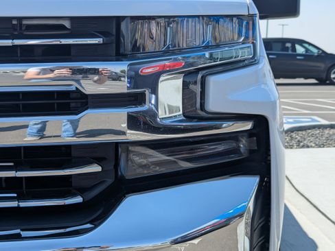 Used 2020 Chevrolet Silverado 1500 LTZ w/ LTZ Premium Package AWD/4WD image 46