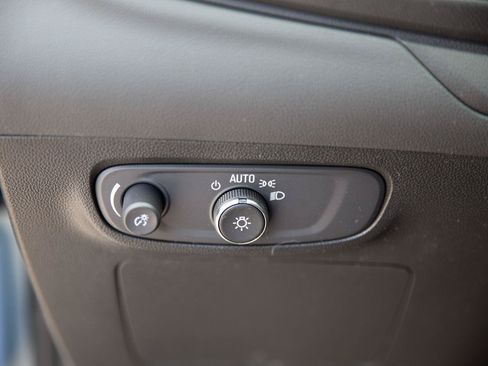 Used 2024 Buick Encore GX Preferred AWD/4WD image 19