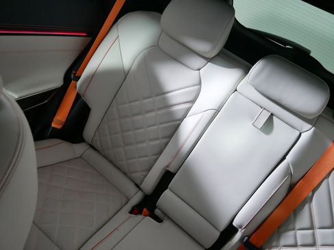 Used 2026 Genesis GV70 3.5T Sport Prestige image 12