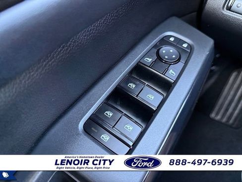 Used 2023 Nissan Pathfinder S AWD/4WD image 18