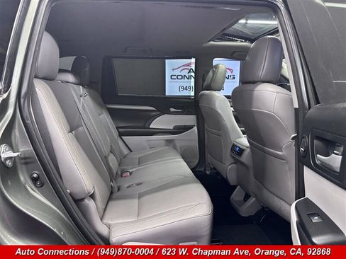 Used 2016 Toyota Highlander XLE FWD image 8