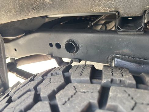 Used 2012 Nissan Frontier SV AWD/4WD image 43