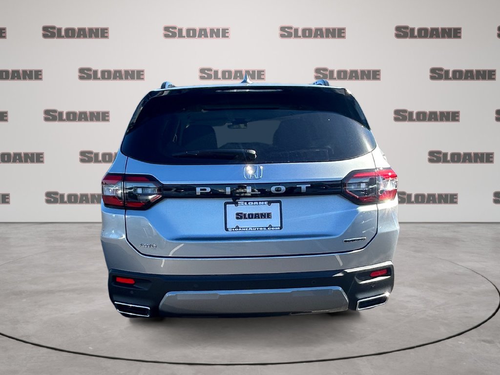 New 2026 Honda Pilot Touring image 4