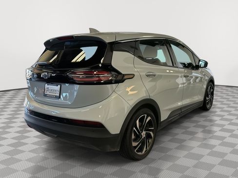 Used 2022 Chevrolet Bolt LT w/ Infotainment Package image 7