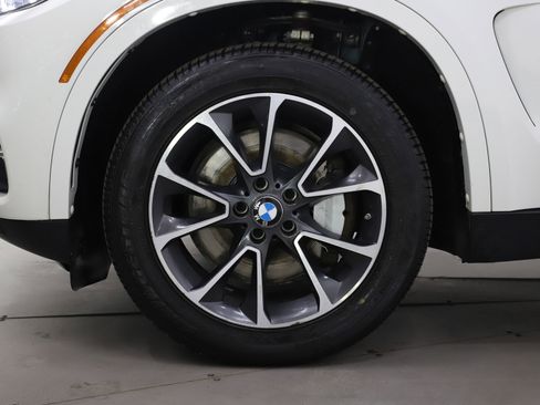 Used 2017 BMW X5 xDrive50i image 32
