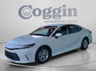 Used 2025 Toyota Camry LE FWD video 1