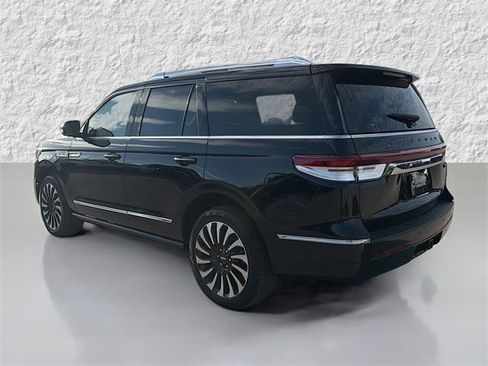 Used 2024 Lincoln Navigator Black Label image 5
