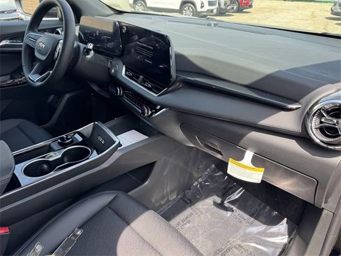 New 2026 Chevrolet Equinox LT w/ Convenience Package II image 6