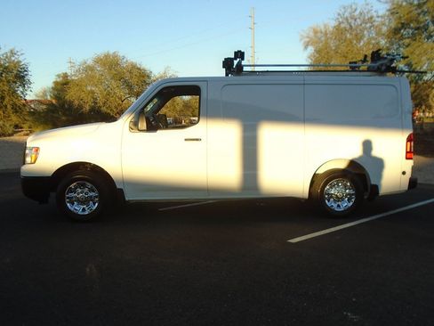 Used 2018 Nissan NV 2500 SV w/ Navigation Package image 2