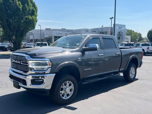 Used 2022 RAM 2500 Laramie AWD/4WD image 1
