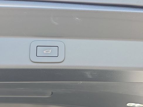 New 2026 Land Rover Range Rover Sport Dynamic SE AWD/4WD image 13