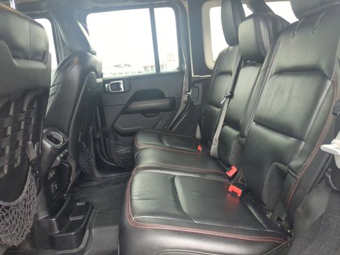 Used 2019 Jeep Wrangler Unlimited Rubicon AWD/4WD image 27