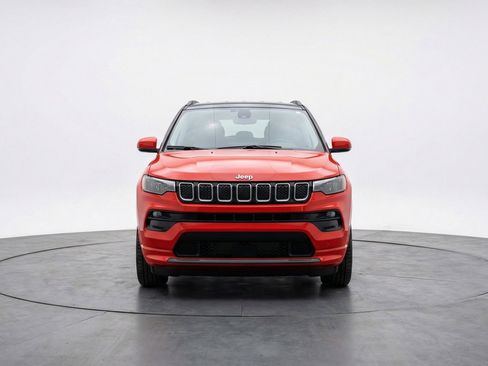 Used 2025 Jeep Compass Limited image 2