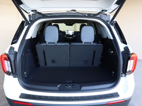 New 2026 Ford Explorer Active w/ Active Comfort Package AWD/4WD image 46
